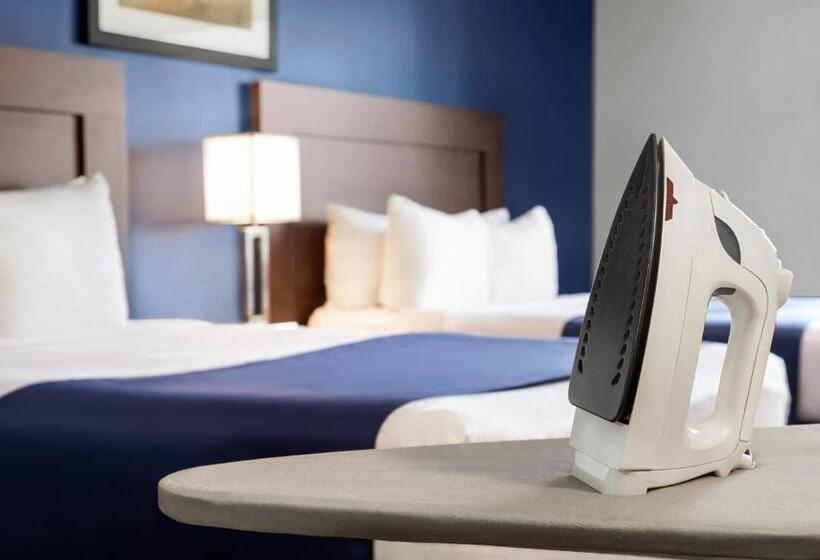 اتاق لوکس, Travelodge By Wyndham Timmins