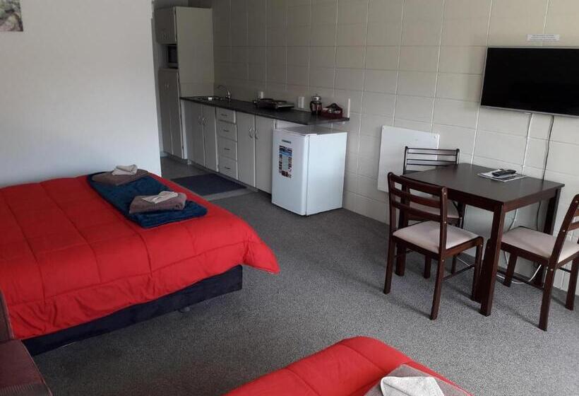 استودیوی استاندارد, Motel Sierra