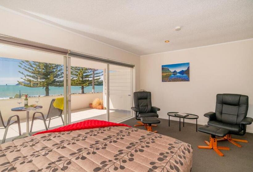 سوئیت اجرایی با چشم‌انداز دریا, The Oceanside Motel