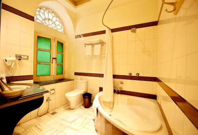 اتاق استاندارد, Narain Niwas Palace