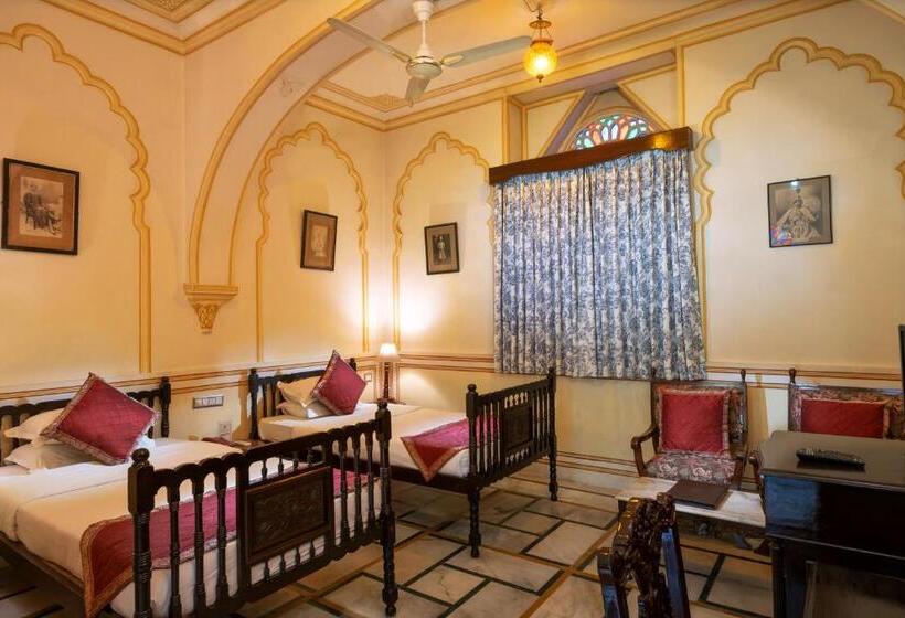 اتاق استاندارد, Narain Niwas Palace