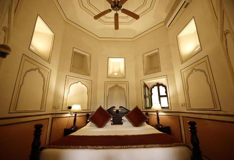 Suite, Narain Niwas Palace