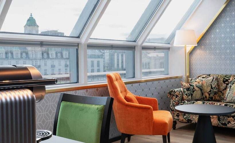 سوییت جونیور, Thon Hotel Cecil