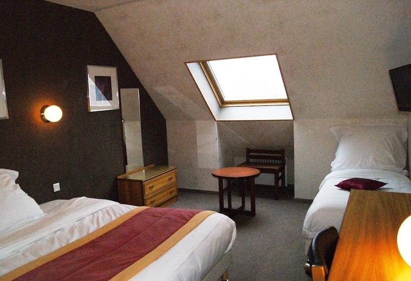 Standard Quadruple Room, 1er Consul Rouen