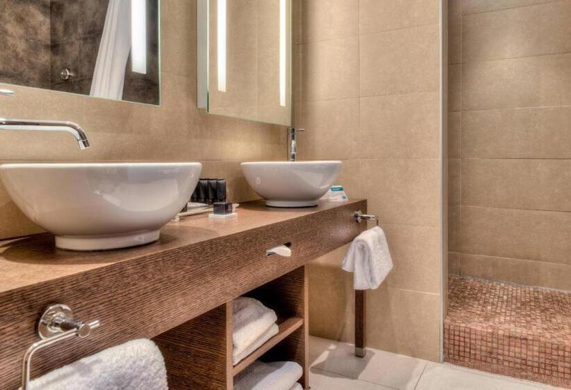 سوییت با چشم‌انداز جانبی دریا, Ac Hotel By Marriott Ambassadeur Antibes   Juan Les Pins