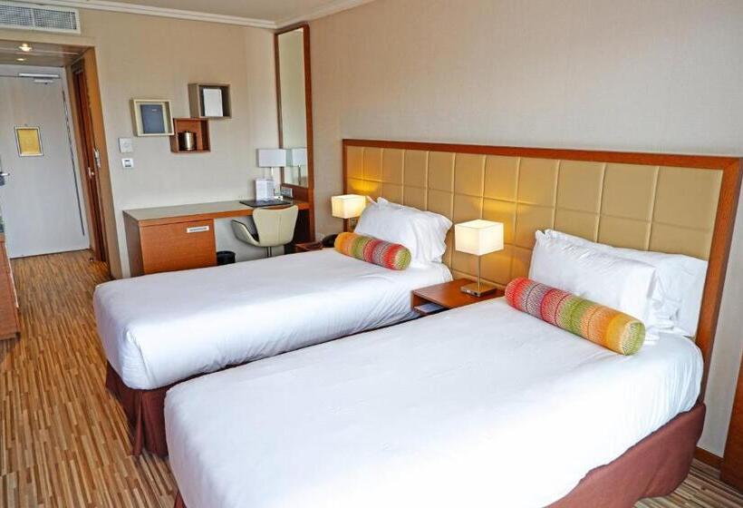 اتاق استاندارد با چشم‌انداز استخر, Ac Hotel By Marriott Ambassadeur Antibes   Juan Les Pins
