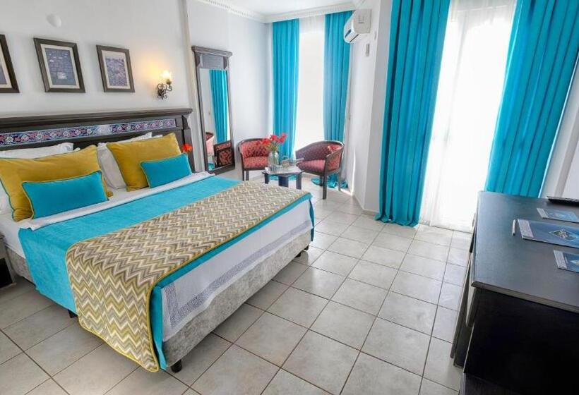 اتاق لوکس با بالکن و چشم‌انداز دریا, Big Blue Sky Hotel   All Inclusive