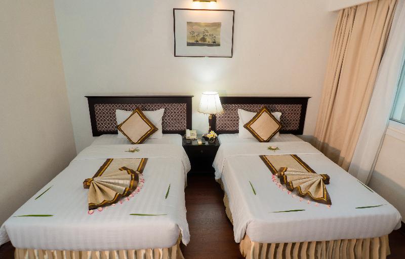 اتاق لوکس با چشم‌انداز باغ, Century Riverside Hotel Hue