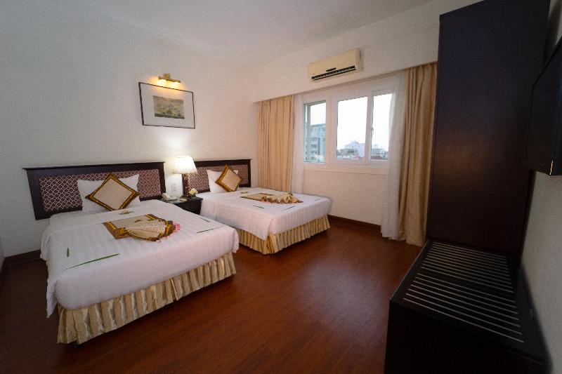اتاق لوکس با چشم‌انداز باغ, Century Riverside Hotel Hue