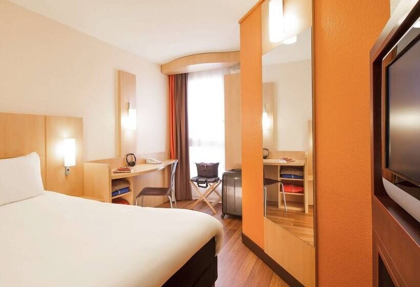 اتاق استاندارد با تخت دوبل, Ibis Versailles Chateau