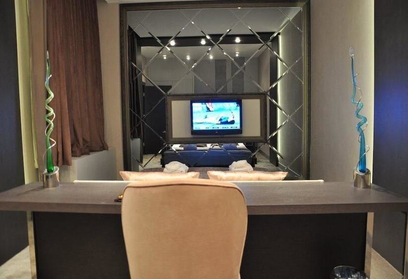 اتاق خانوادگی, Kervansaray Thermal Convention Center & Spa