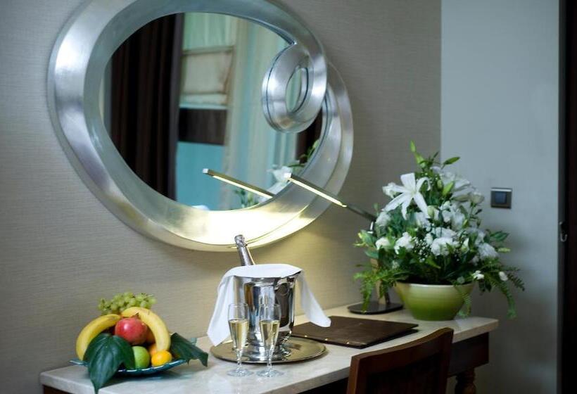اتاق استاندارد سه نفره, Kervansaray Thermal Convention Center & Spa