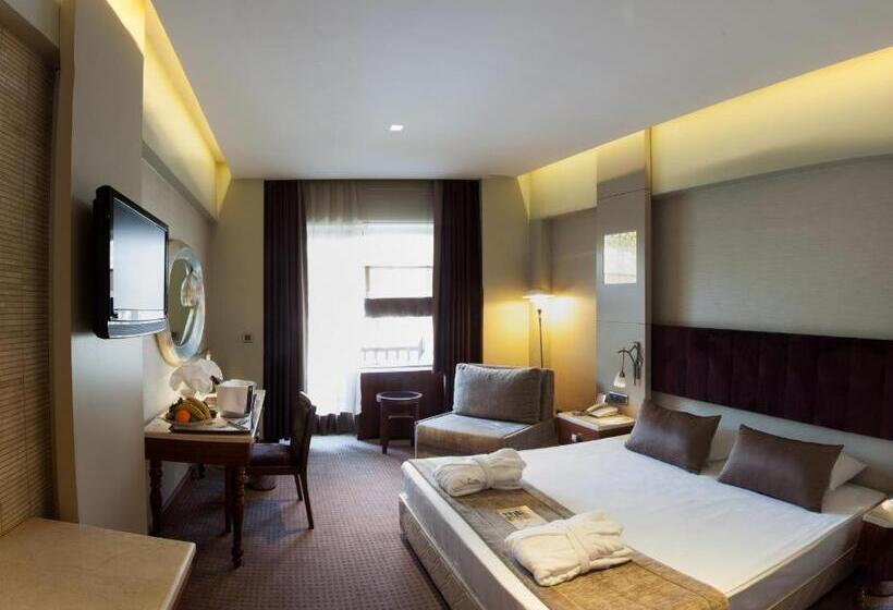 اتاق استاندارد سه نفره, Kervansaray Thermal Convention Center & Spa