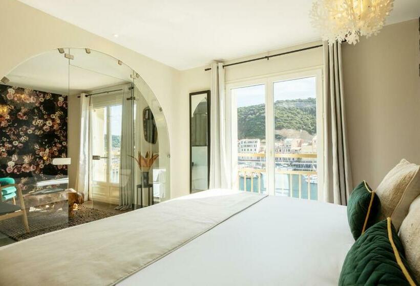 سوییت جونیور, Solemare