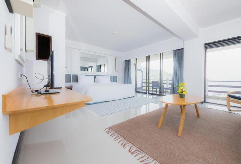 سوئیت پریمیوم با چشم‌انداز دریا, Rayong Resort Hotel โรงแรมระยองรีสอร์ท