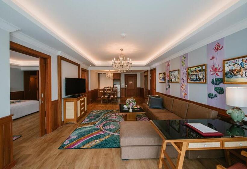 سوییت اجرایی, The Empress Hotel   Sha Extra Plus