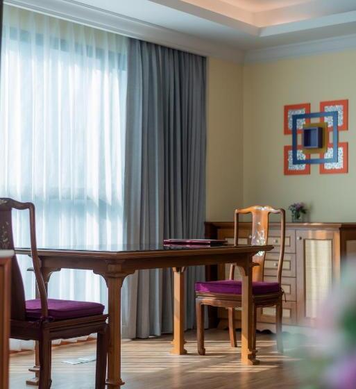 استودیوی استاندارد, The Empress Hotel   Sha Extra Plus