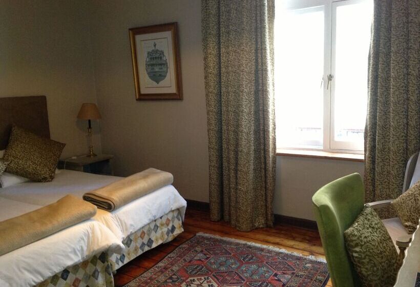 标准间, Tudor Hotel