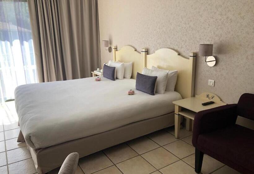 Executive Room King Size Bed, Best Western Gemenos En Provence