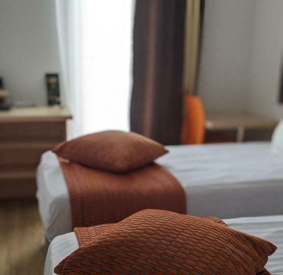 스탠다드 룸 더블 침대, Carre Vieux Port