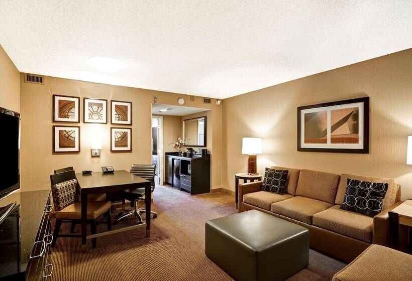 Suite, Embassy Suites  Chicago Downtown