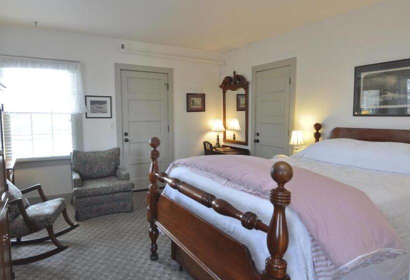 اتاق استاندارد, The First Colony Inn