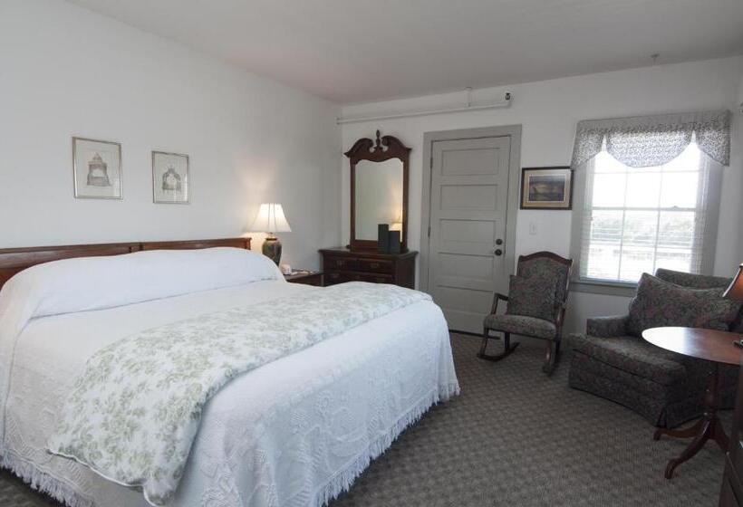 اتاق استاندارد با تخت بزرگ, The First Colony Inn