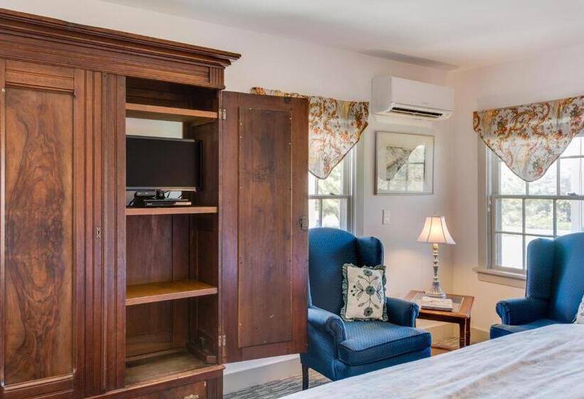 اتاق استاندارد با تخت بزرگ, The First Colony Inn