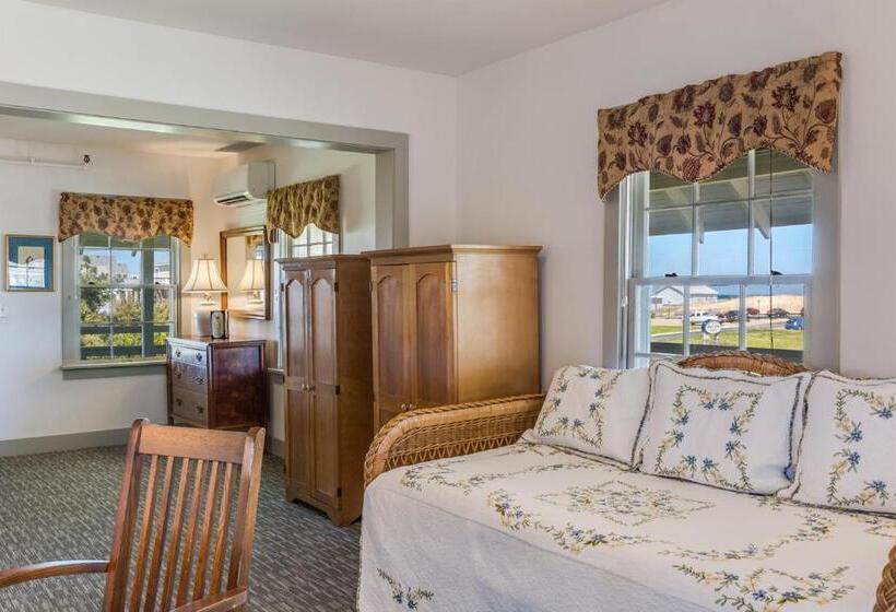 Deluxe Suite King Bed, The First Colony Inn