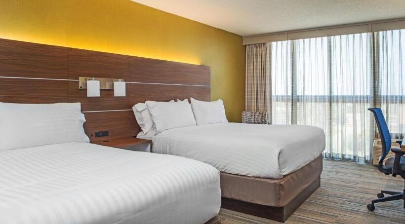 اتاق استاندارد برای معلولان, Holiday Inn Express Nags Head Oceanfront