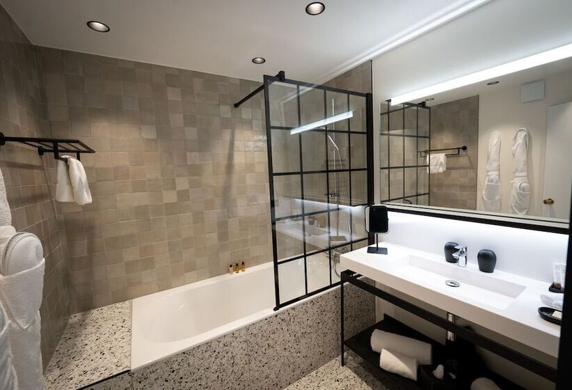 اتاق خانوادگی, Hostellerie Cèdre & Spa Beaune