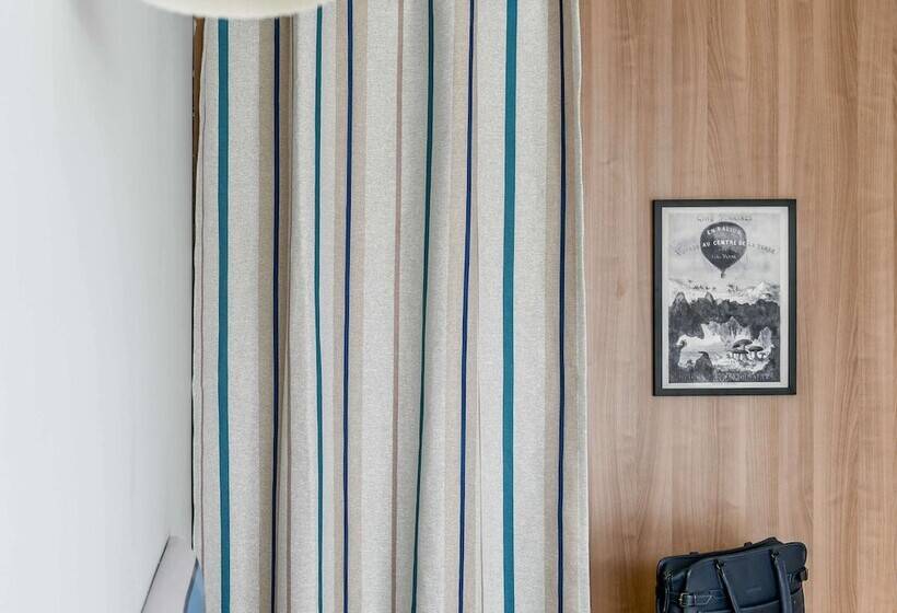 سوییت خانوادگی, Hôtel Littéraire Jules Verne, BW Signature Collection