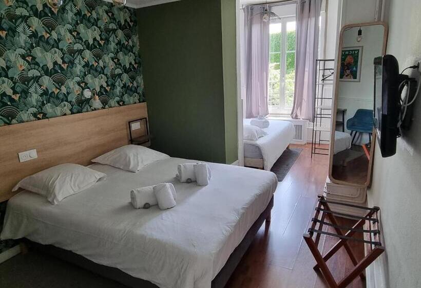 اتاق استاندارد سه نفره, Hôtel & Restaurant Le Patio Vichy