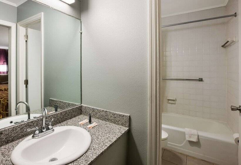 اتاق استاندارد با 2 تخت دوبل, Knights Inn Fayetteville   Fort Bragg