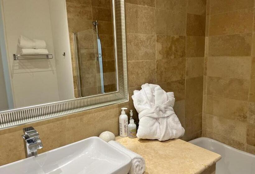 اتاق سوپریور با تخت بزرگ, Mas Angelussi   Le Clos Du Soleil