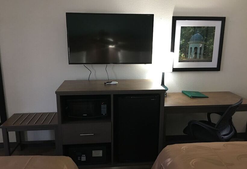 ２ダブルベッドのスタンダードルーム, Quality Inn Greenville Near University