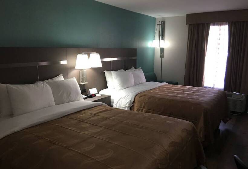 ２ダブルベッドのスタンダードルーム, Quality Inn Greenville Near University