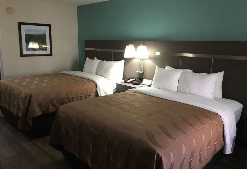 ２ダブルベッドのスタンダードルーム, Quality Inn Greenville Near University