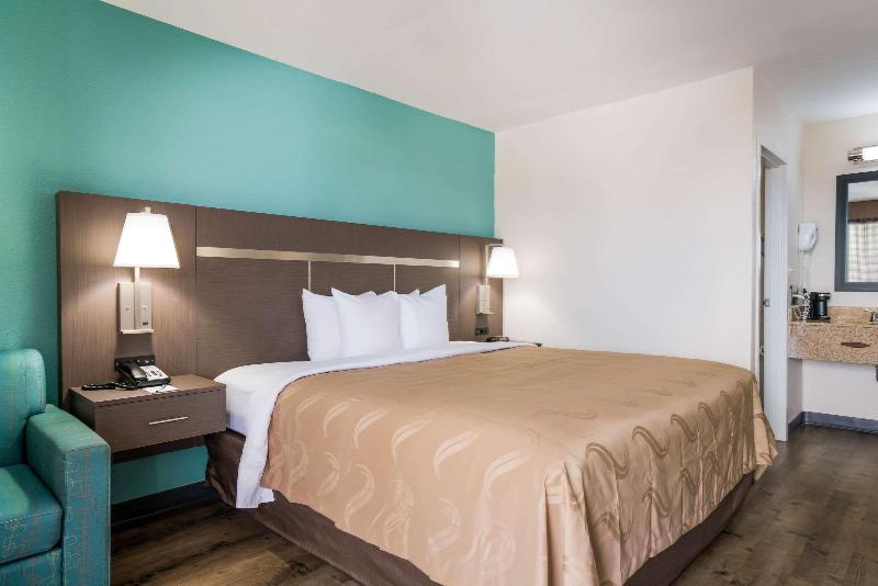 اتاق استاندارد با تخت بزرگ, Quality Inn Greenville Near University