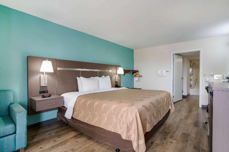 اتاق استاندارد با تخت بزرگ, Quality Inn Greenville Near University