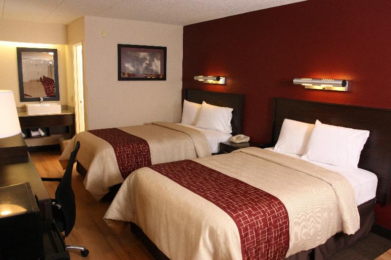 اتاق لوکس, Red Roof Inn Plus+ Mt Pleasant   Patriots Point