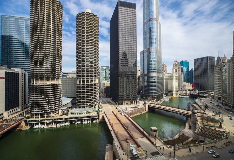 اتاق استاندارد با 2 تخت دوبل, Renaissance Chicago Downtown