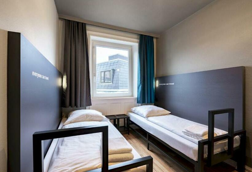 اتاق استاندارد با سرویس بهداشتی مشترک, a&o Hamburg Reeperbahn