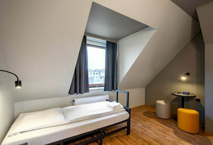 اتاق استاندارد یک نفره, a&o Hamburg Reeperbahn