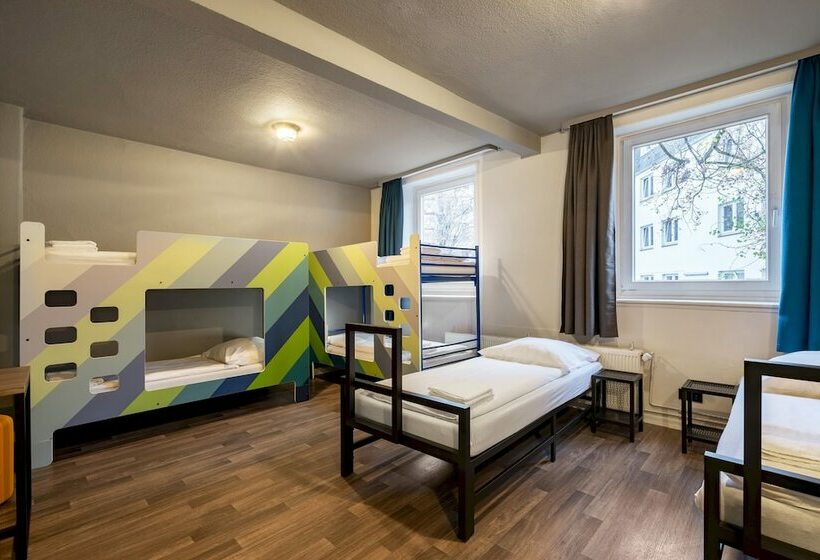 اتاق استاندارد چهار تخته, a&o Hamburg Reeperbahn