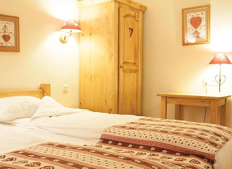 اتاق استاندارد چهار تخته, The Originals Boutique, Hôtel La Ferme Du Pape, Eguisheim