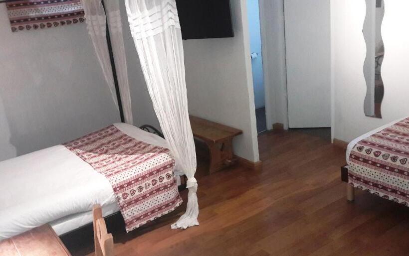 Economy Triple Room, The Originals Boutique, Hôtel La Ferme Du Pape, Eguisheim