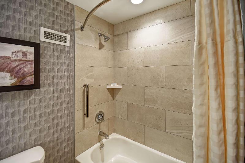 סוויטת פרמיום, Embassy Suites Little Rock