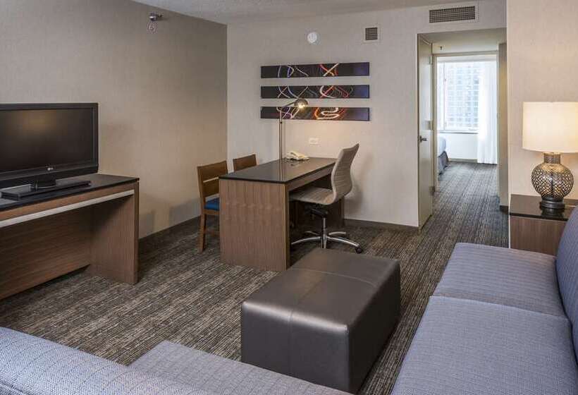 סוויטה, Embassy Suites Little Rock