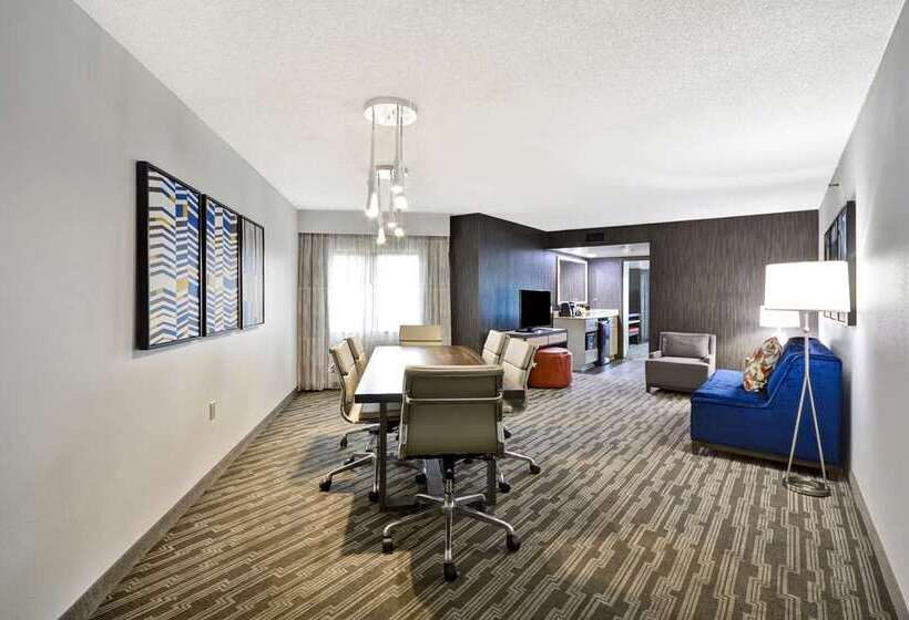 סוויטה, Embassy Suites Little Rock